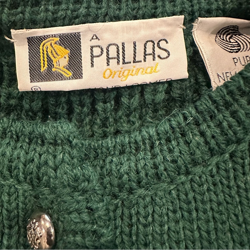 A Pallas Women's Vintage 1960's Hand Knit Lambswool Button Front Cardigan - Picture 6 of 8